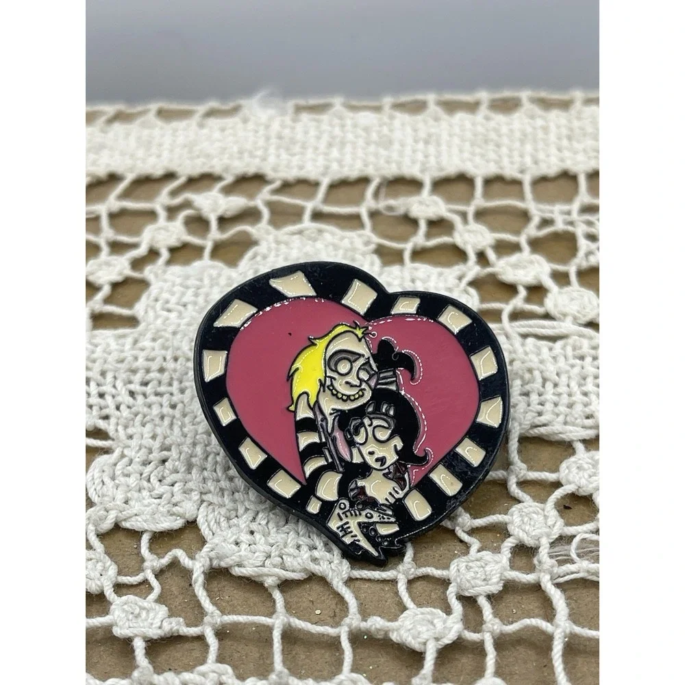 Beetlejuice And Lydia With Sandworm Pushback Enamel Pin Love Heart Cartoon